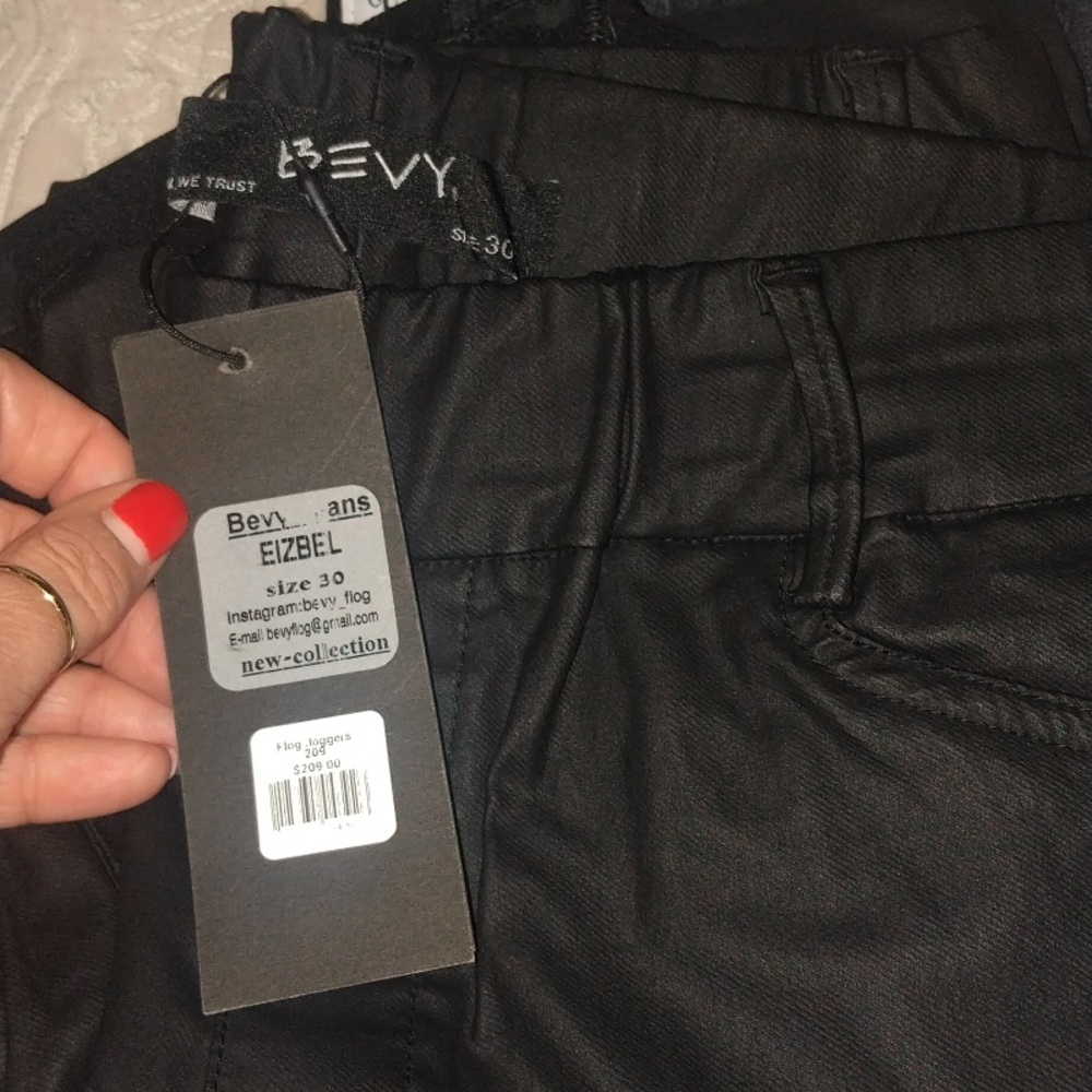 BEVY FLOG NWT Black Eizbel Vegan Leather Joggers size 30 - Picture 3 of 3